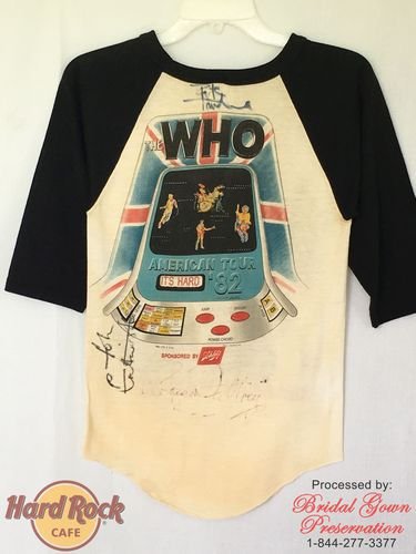 Hard Rock Cafe;The Who T-Shirt; with autograph